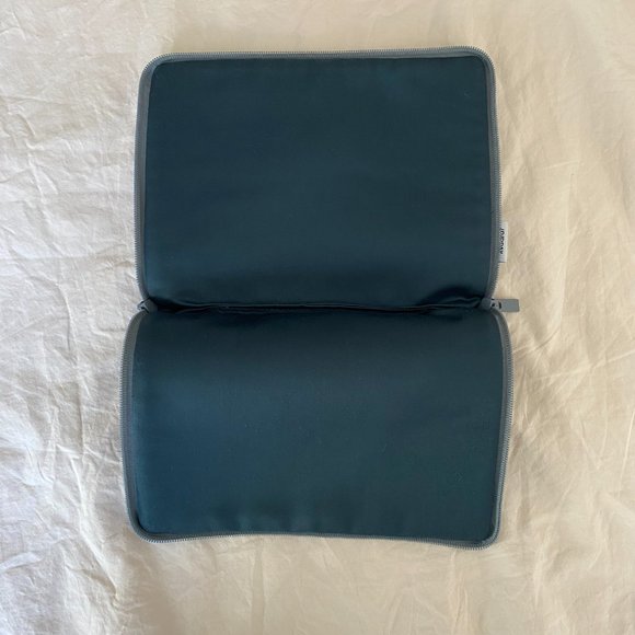 Unique Green Velvet iPad Case - Picture 3 of 4